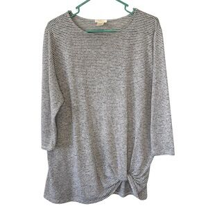 3/$20 Matty M Gray and White Striped 3/4 Sleeve Knit Top